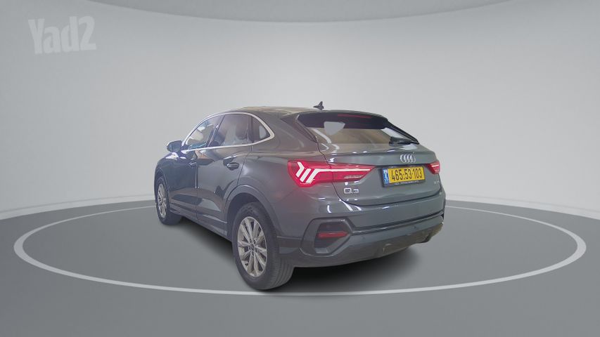 אאודי Q3
