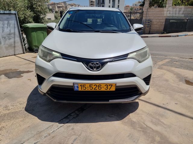 מודעת רכב טויוטה RAV4