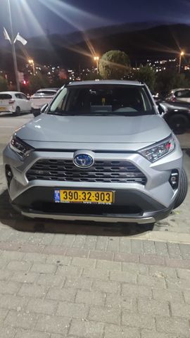 מודעת רכב טויוטה RAV4