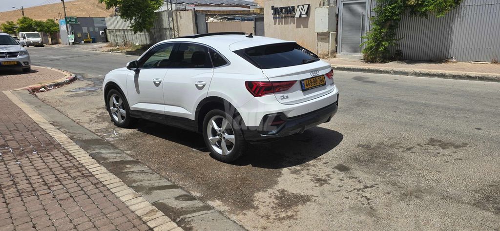 אאודי Q3