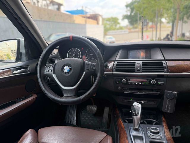 ב מ וו X5
