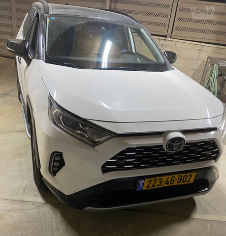 טויוטה RAV4