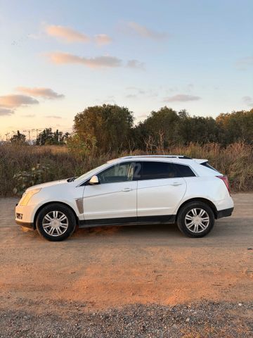 מודעת רכב קאדילק SRX