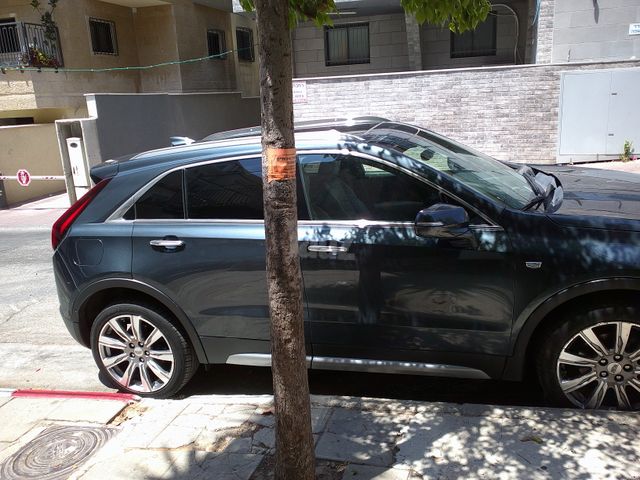 קאדילק XT4