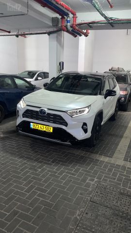 טויוטה RAV4