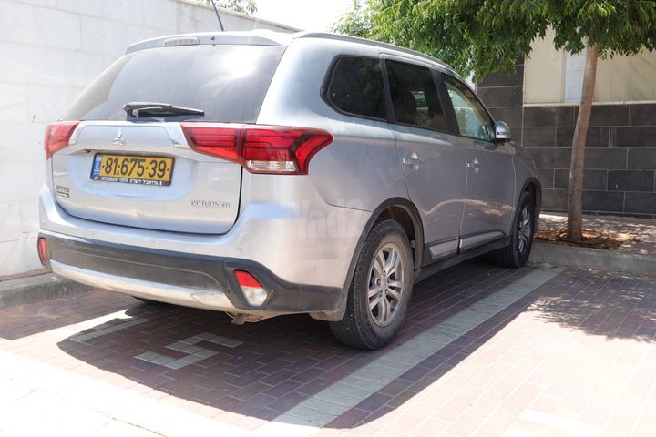 מודעת רכב מיצובישי אאוטלנדר
