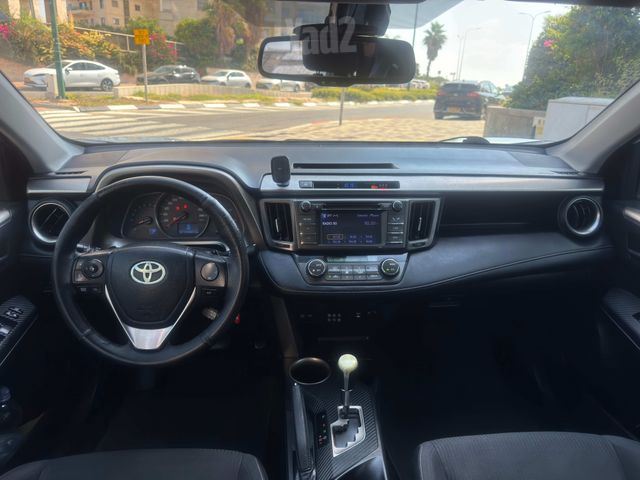 טויוטה RAV4