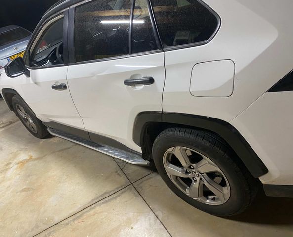 טויוטה RAV4