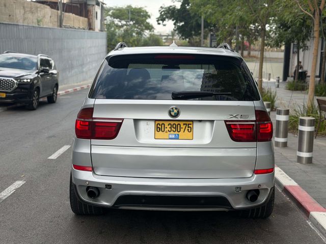 ב מ וו X5