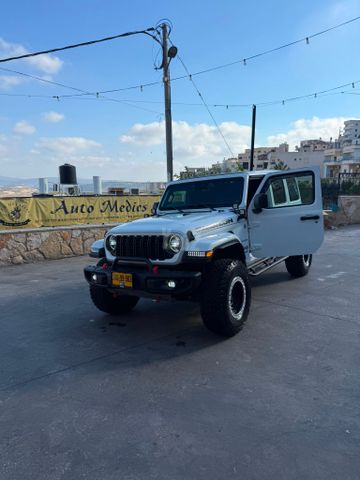 רנגלר Sahara ארוך אוט׳ בנזין 2.0 (272 כ״ס)