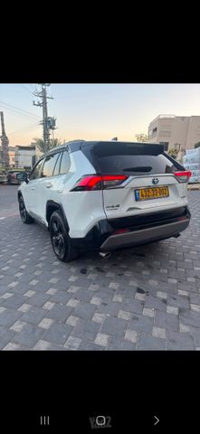 טויוטה RAV4