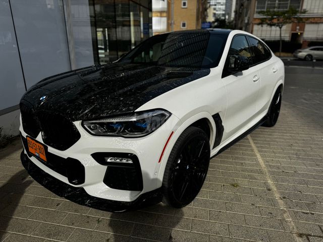 ב מ וו X6 M