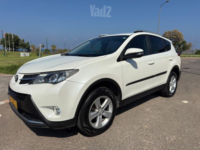 טויוטה RAV4