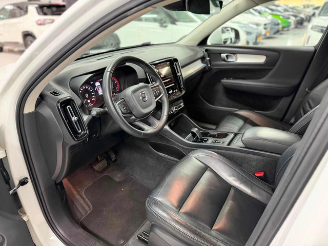 וולוו XC40