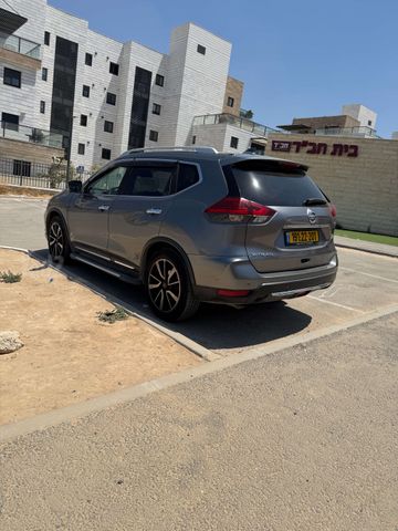 ניסאן אקס טרייל