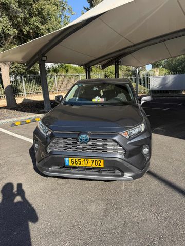 טויוטה RAV4