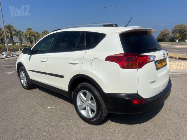 טויוטה RAV4