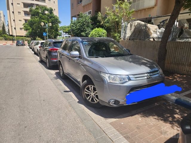 מיצובישי אאוטלנדר