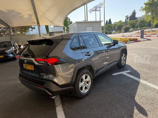 טויוטה RAV4