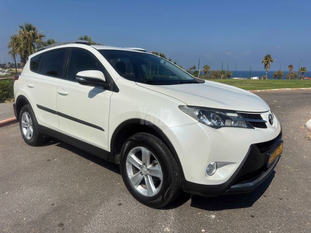 מודעת רכב טויוטה RAV4