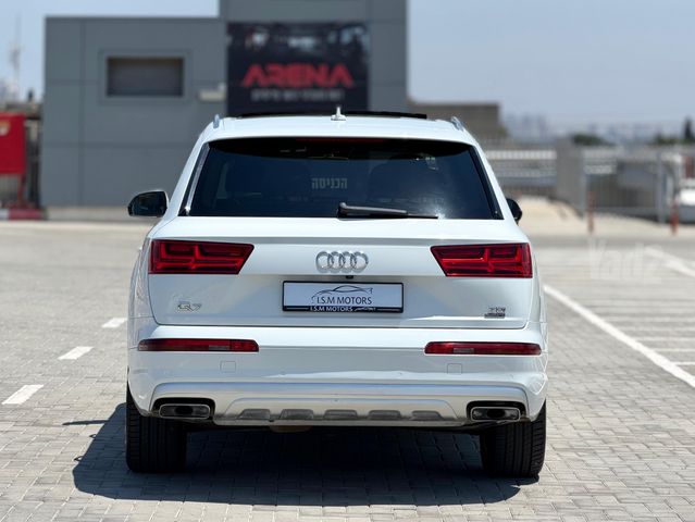 אאודי Q7