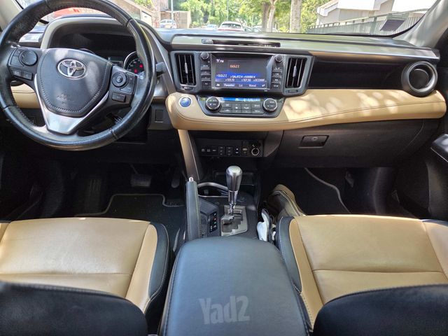 טויוטה RAV4
