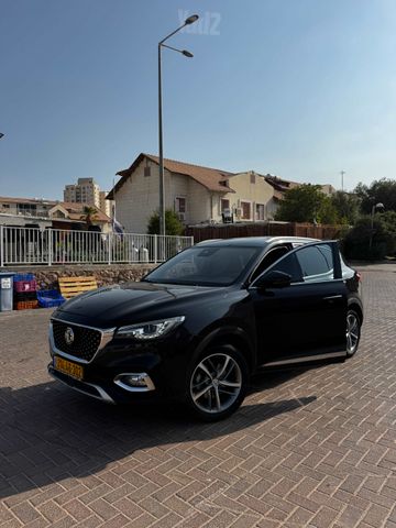 מודעת רכב אם ג'י EHS PHEV