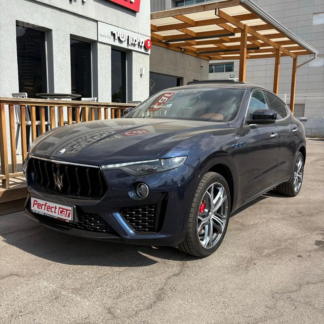 לבנטה  Sport אוט׳ 2.0 (330 כ״ס)