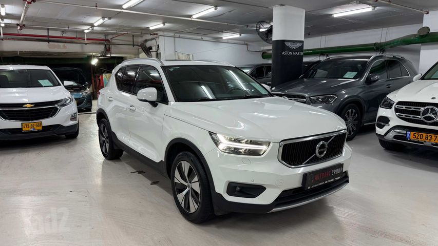 מודעת רכב וולוו XC40