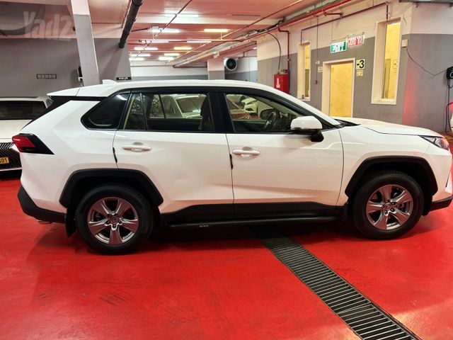 טויוטה RAV4