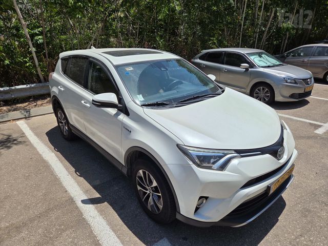 טויוטה RAV4