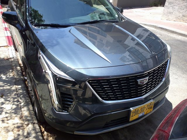 קאדילק XT4