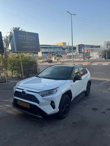 מודעת רכב טויוטה RAV4