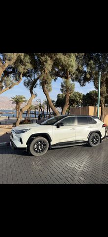 טויוטה RAV4
