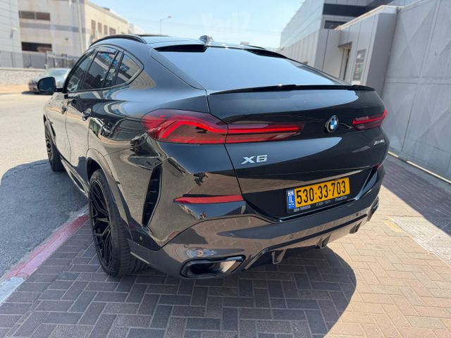 ב מ וו X6