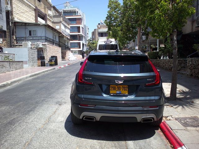 קאדילק XT4