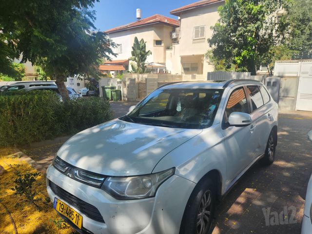 מיצובישי אאוטלנדר