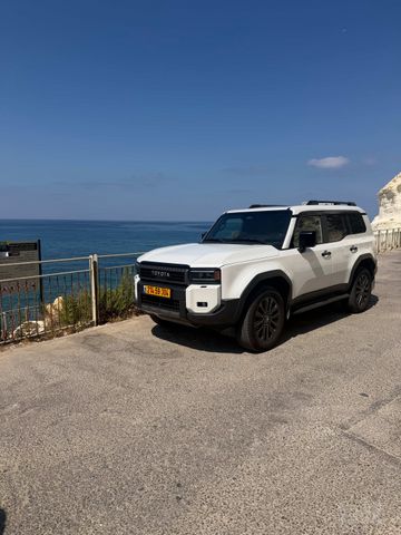 טויוטה לנד קרוזר