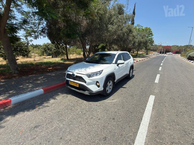 מודעת רכב טויוטה RAV4