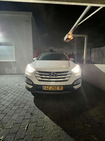 יונדאי סנטה פה