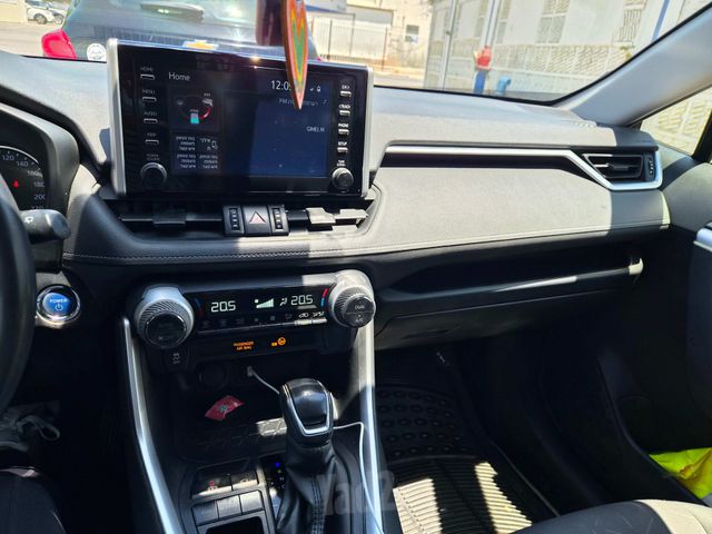 טויוטה RAV4