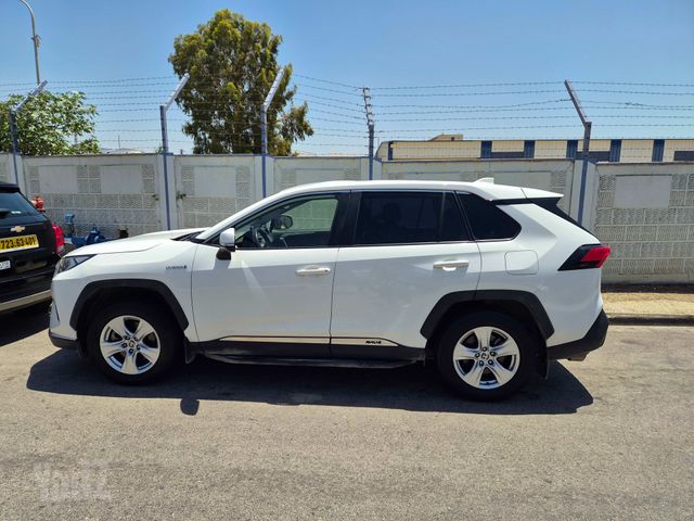 טויוטה RAV4