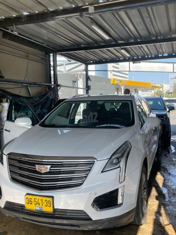 קאדילק XT5