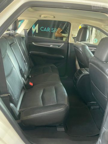קאדילק XT5