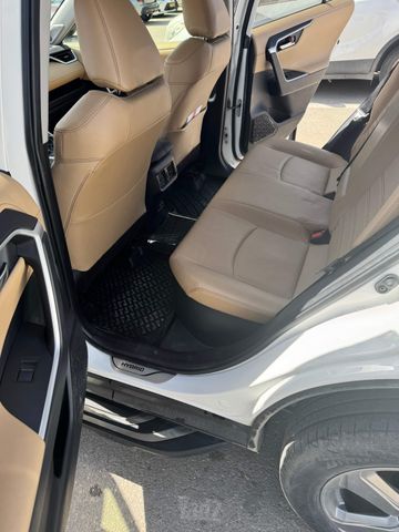 טויוטה RAV4