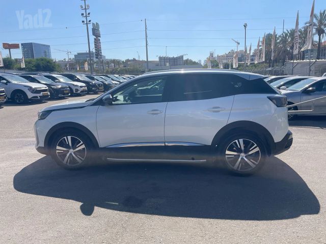 פיג'ו 3008