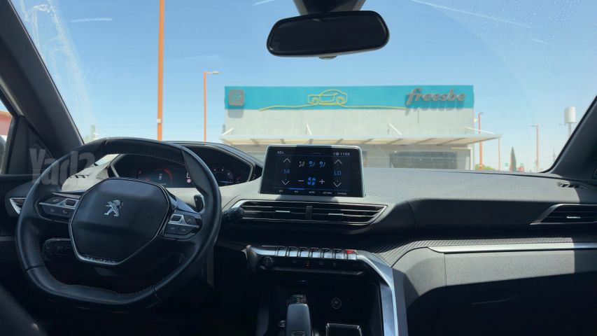 פיג'ו 3008