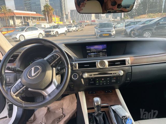 לקסוס GS