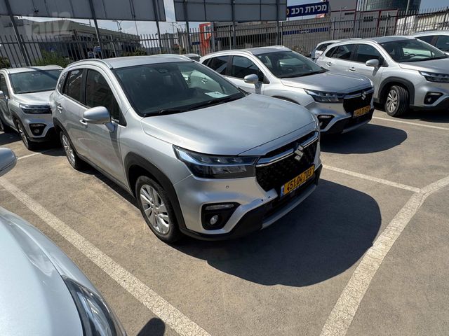 סוזוקי S-Cross