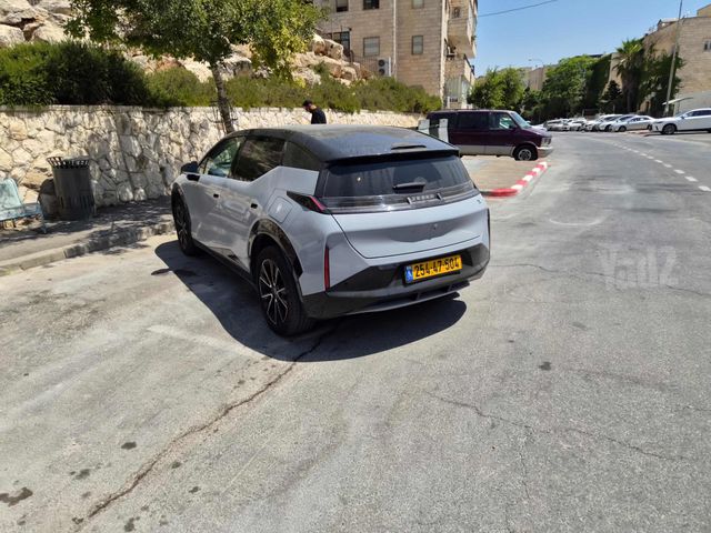 זיקר X